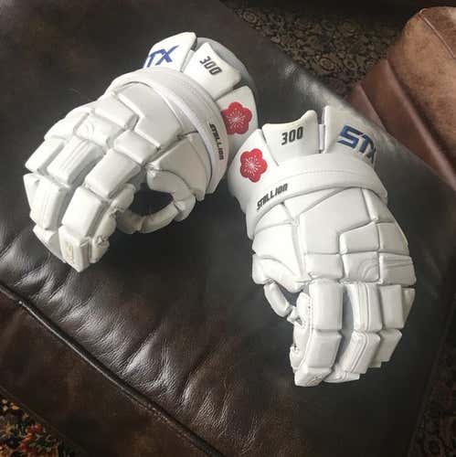 Taiwan World Championship Gloves FOR TRADE