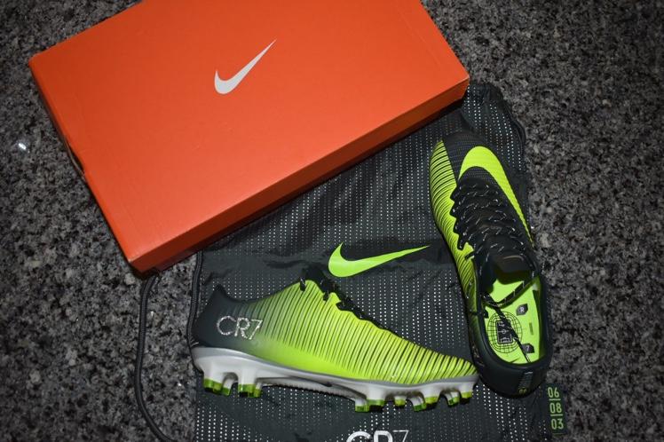 Nike Mercurial Vapor XI 11 CR7 Soccer Cleats