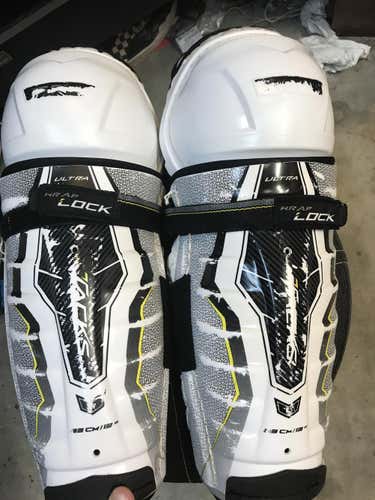 CCM Ultra Tacks Shin Pads Senior