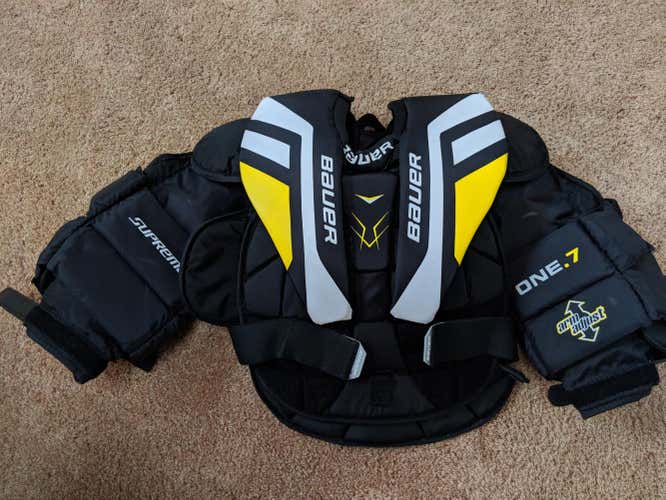 Bauer ONE.7 Goalie Chest Protector Junior