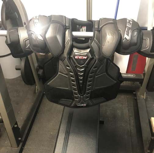 Ccm Crazy Light Shoulder Pads