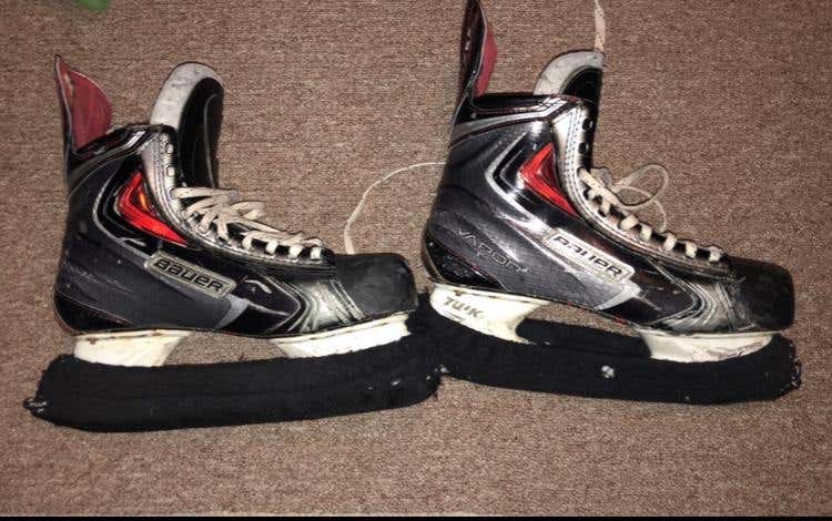 Pro Stock APX2 Skates Merrimack College