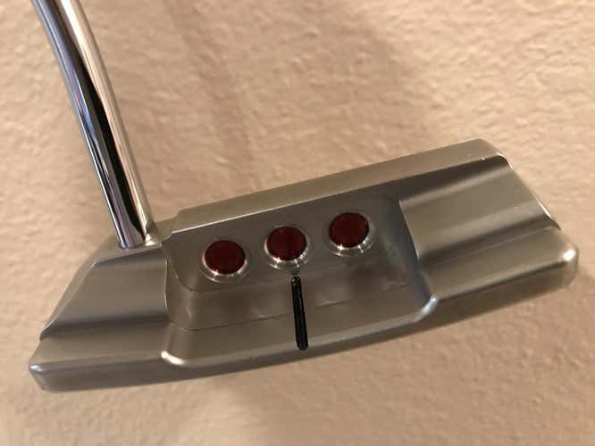 Titleist Scotty Cameron Select Newport 2 Dual Balance 38" putter with red Cameron grip