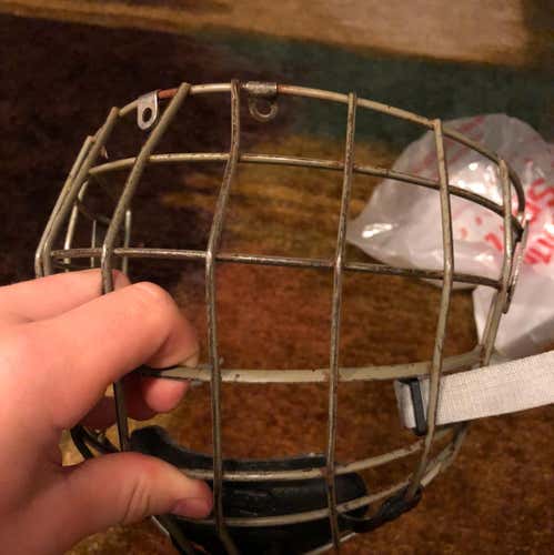 Used Oval Cage Titanium Bauer