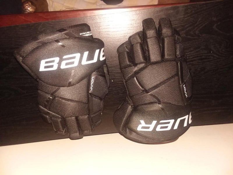 New Bauer Vapor Gloves Senior