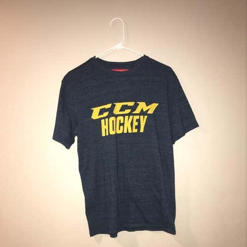 CCM Hockey Medium Shirt