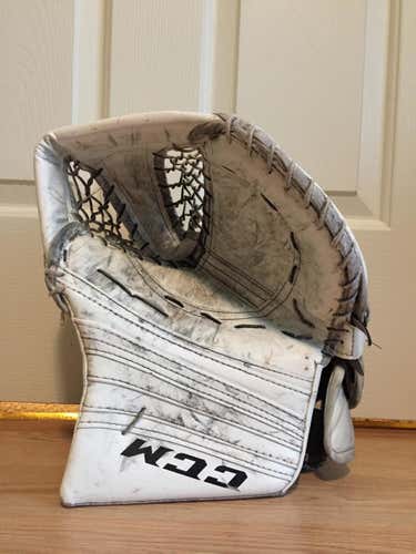 CCM Premier Pro Glove