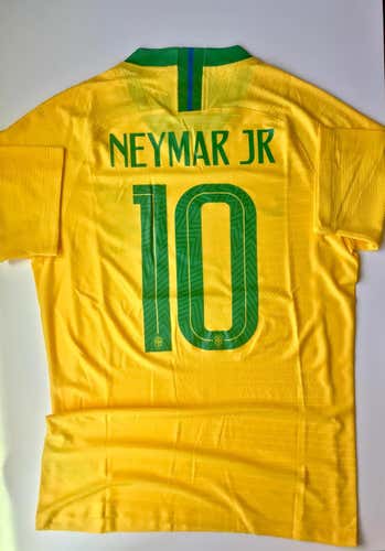 New BRAZIL NEYMAR JR Nike FIFA WOLD CUP HOME PLAYER SOCCER JERSEY