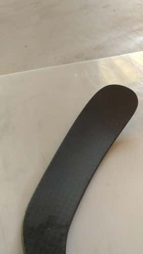 Warrior Covert QRL Stick Righty Mid 71 - 75 Senior