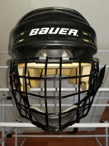 Vintage Bauer HH1000L Helmet with FM3000S Cage