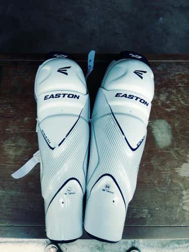 Easton Shin Pads Senior
