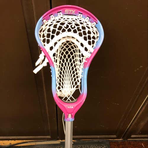 Stallion 700 Head Strung W/ Throne Fiber 2 And Stallion 9075 Handle
