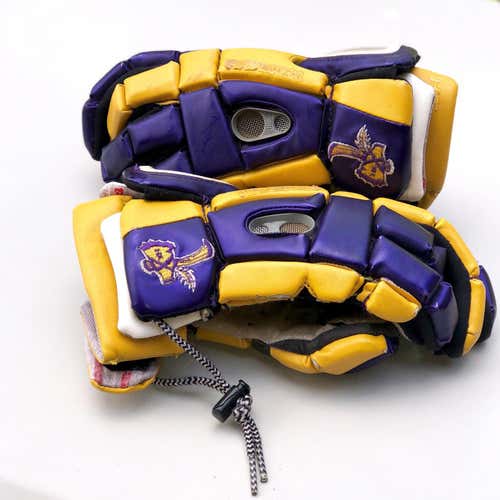 NH Tomahawks Custom Maverik Rome Gloves