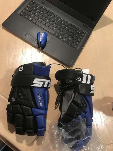 New STX Cell 4 Gloves Duke Issued and vapor bundle