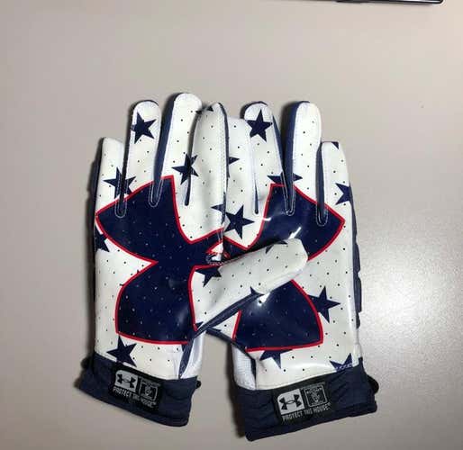 New Under Armour Patriotic Logo Gloves