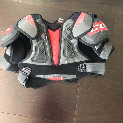 CCM QUICKLITE  Junior Large Shoulder Pads
