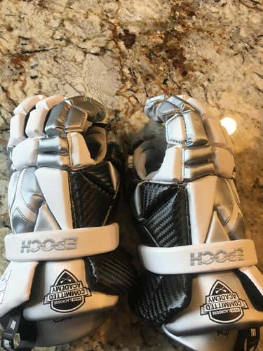Brand New Epoch Integra Gloves (IL Committed) And Elbow Pads