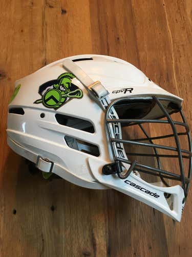 Cascade CPV-R Youth Helmet :: size xs