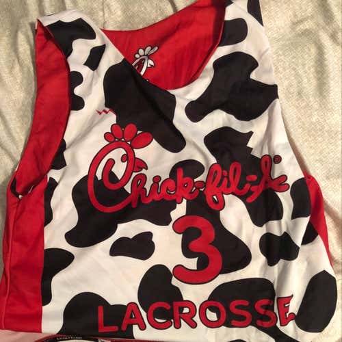 Chick-Fil-A Lacrosse Pinnie | Size M