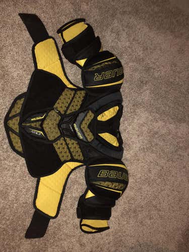 New Bauer Total One MX3 Shoulder Pads Junior Large