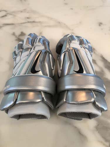 New Nike Vapor Elite Gloves