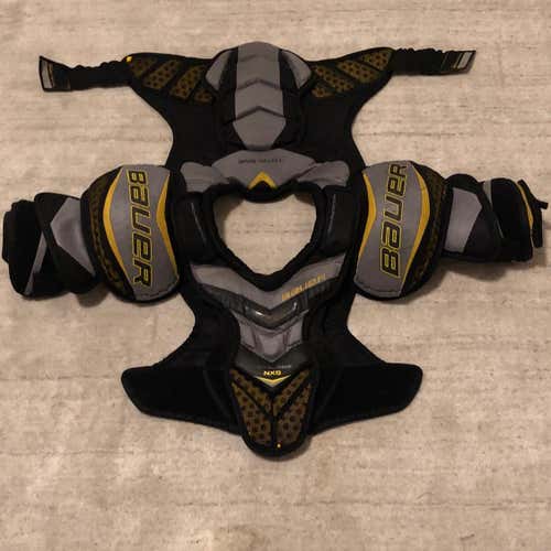 Bauer NXG Shoulder pads