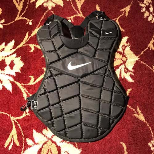 Nike Youth Chest Protector