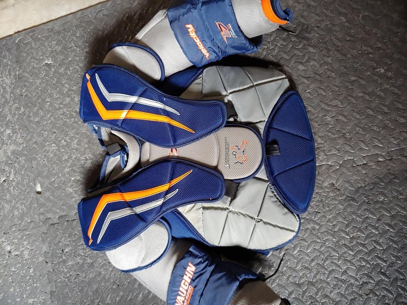 Vaughn Velocity V7 XF Pro Carbon Chest and Arm Protector Goalie Chest Protector Senior