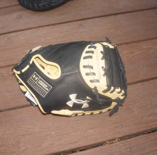 Under Armour Catchers Mitt 34 Brand New Open To Offers