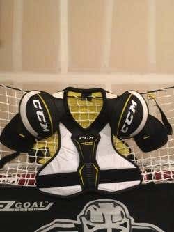 CCM Vector Plus Shoulder Pads Senior Large