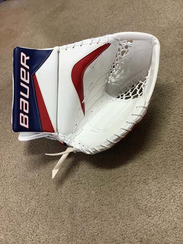 New Bauer Reactor Goalie Glove Regular Senior