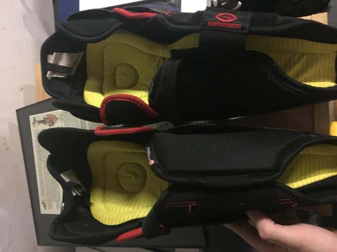 Warrior G3 Shin Pads Junior 13" Like New (Buyer Pays Shipping)