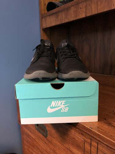 Size 12 Nike Janoskis