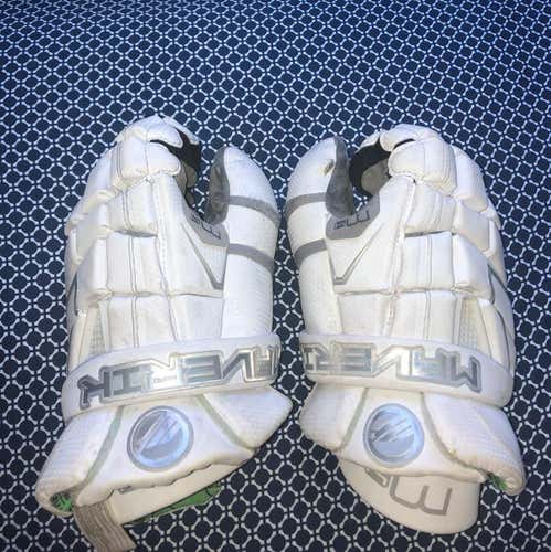 Great Condition Maverick M4 Goalie Gloves
