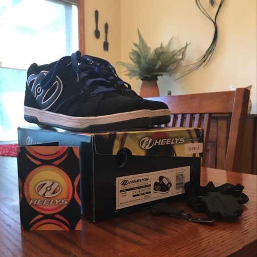 Heelys Size 9 W/ Box And All Accessories That They Are Sold With