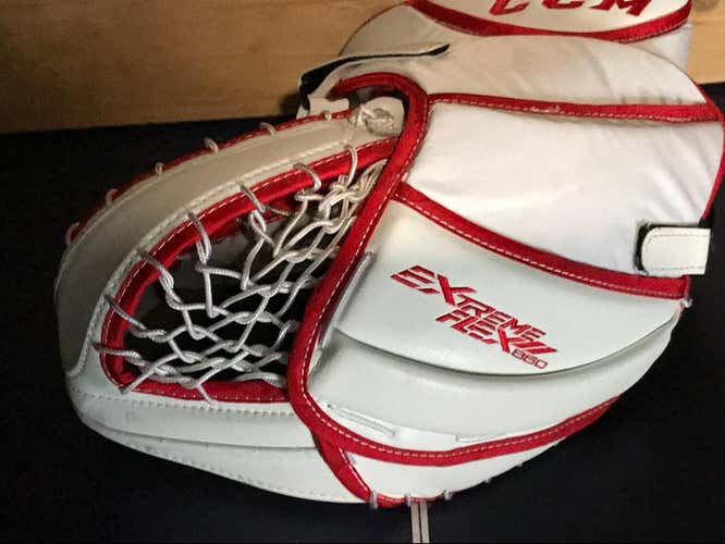 CCM Extreme Flex II 860 Senior Catcher