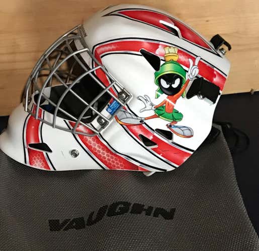 Vaughn 7400 Certified Straight Bar Sr. Goalie Mask - “Marvin The Martian”