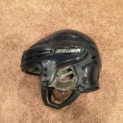 Bauer 9900 Helmet/Navy - Size Medium