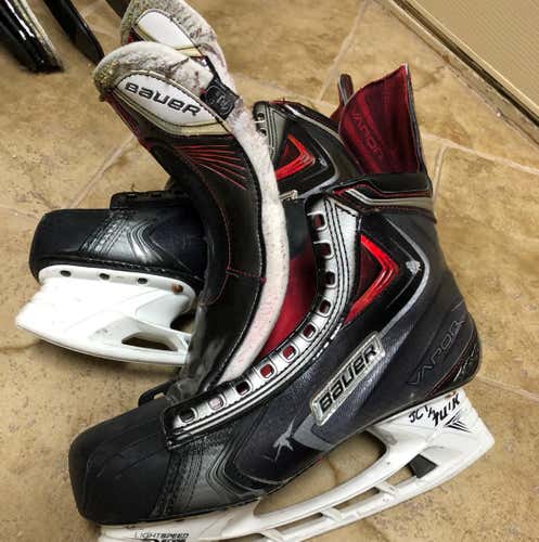BAUER APX 2 USED 4 TIMES
