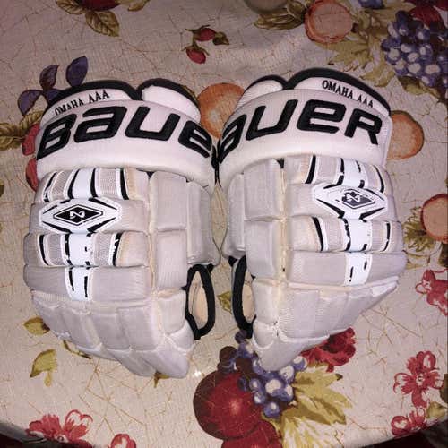 RARE Pro stock White Omaha AAA Bauer Nexus 1000 Gloves