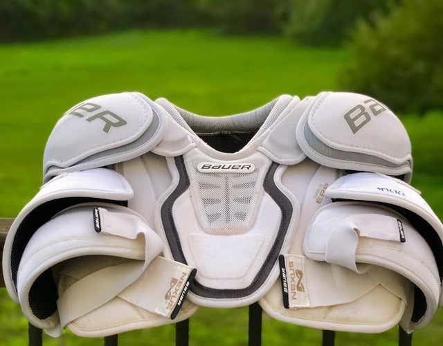 Bauer Nexus Shoulder Pads Senior L