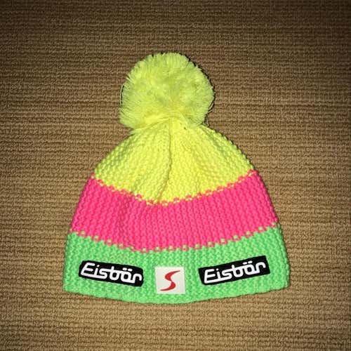 Eisbär Pompon Hat