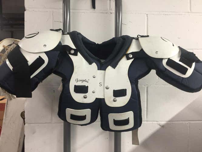 Douglas Shoulder Pads Senior --> Make Me An Offer