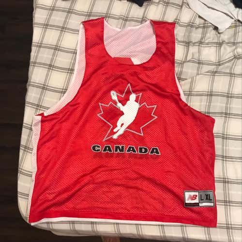 Team Canada Pinny