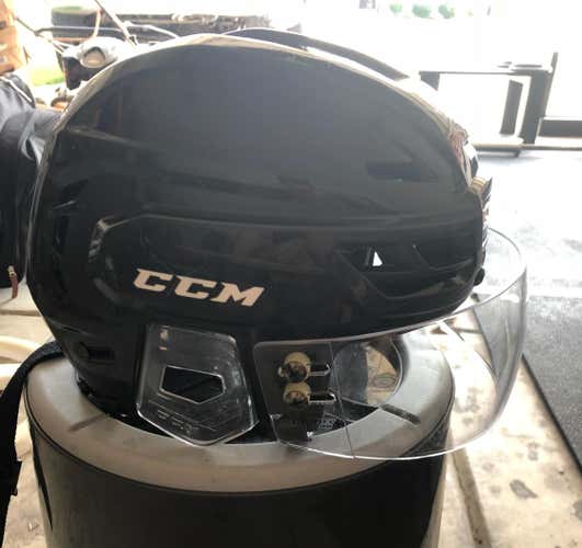 CCM Tacks 710 Helmet Senior Med