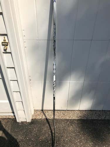 New Bauer 1s Stick Lefty Mid 66 - 70 Intermediate