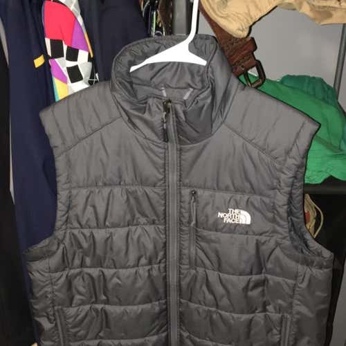 North Face Puffy Vest (M)