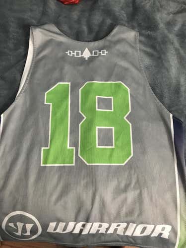 Sweetlax Green and Grey Pinnie