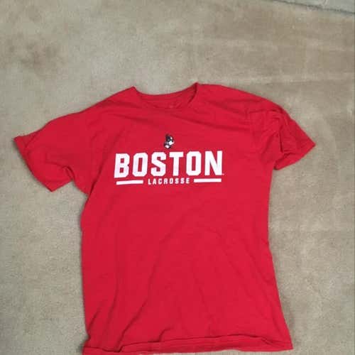 Boston U Lacrosse Tee And Gray Southern Marsh.