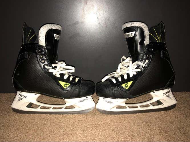 Custom Graf 9035 (Size Senior 8.5 D)